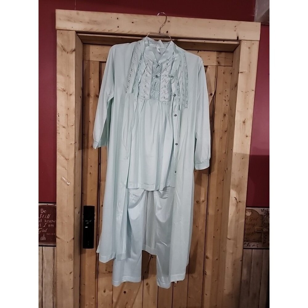 Vintage Silky Embroidered Nylon Pajamas & Robe 3 Piece Set Grannycore Cottagecor